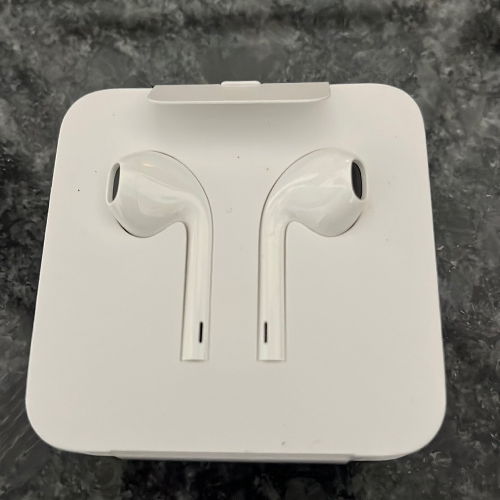 Apple ear buds with cord brand new -never used or opened